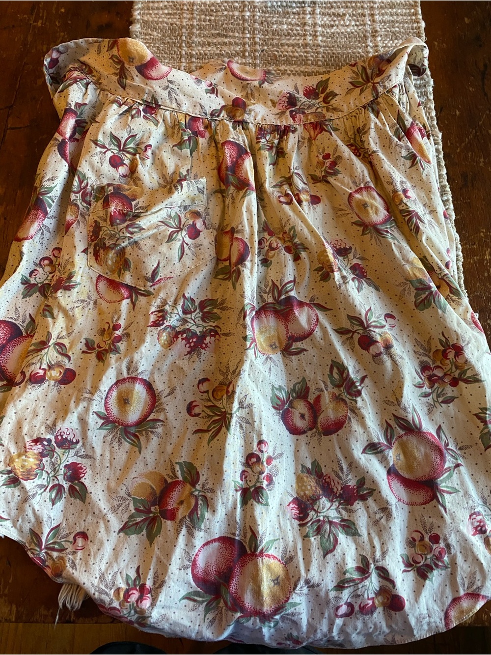 Adorable set of 5 vintage aprons - Picture 6 of 6